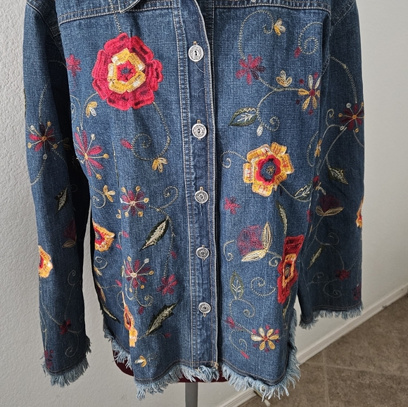 Chico's Floral Embroidered Jean Jacket - Blue and Red SZ 3 - Picture 4 of 9
